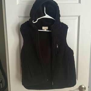 Black Sherpa vest with hood